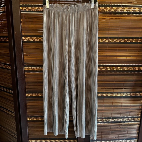 Zara Pants - Zara pleated pants cropped